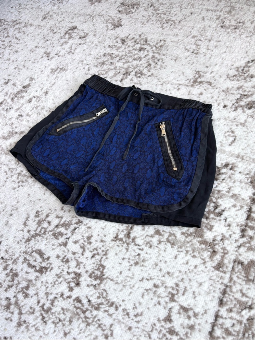 3.1 Philip Lim Damask Blue Florals and Black 100% Silk Trim Shorts - Picture 3 of 8